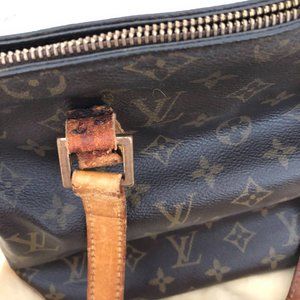LV Purse